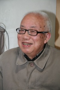吴万春教授 著名微波专家，我校微波专业奠基人之一。